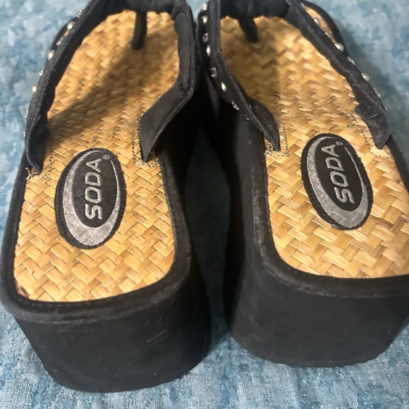 Soda Vintage 00’s Black Foam and Bamboo Platform Sandals size 7 - Picture 8 of 9